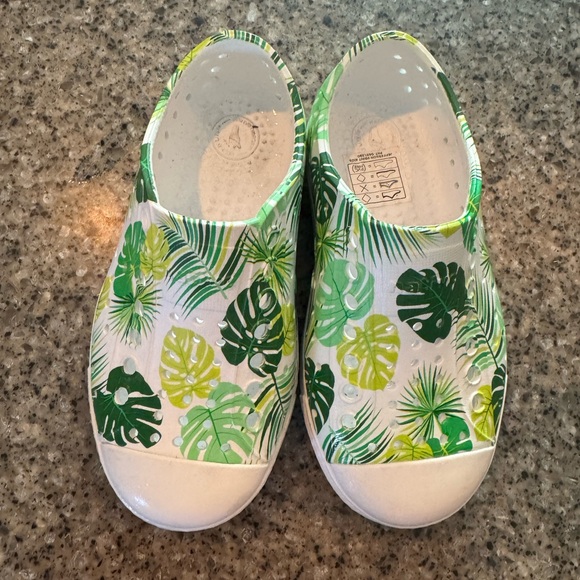 Kids Natives Island Theme - Picture 1 of 3